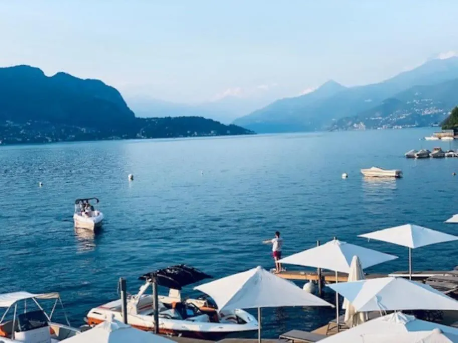 Lakeview Jonny House On The Roofs Lezzeno Italy