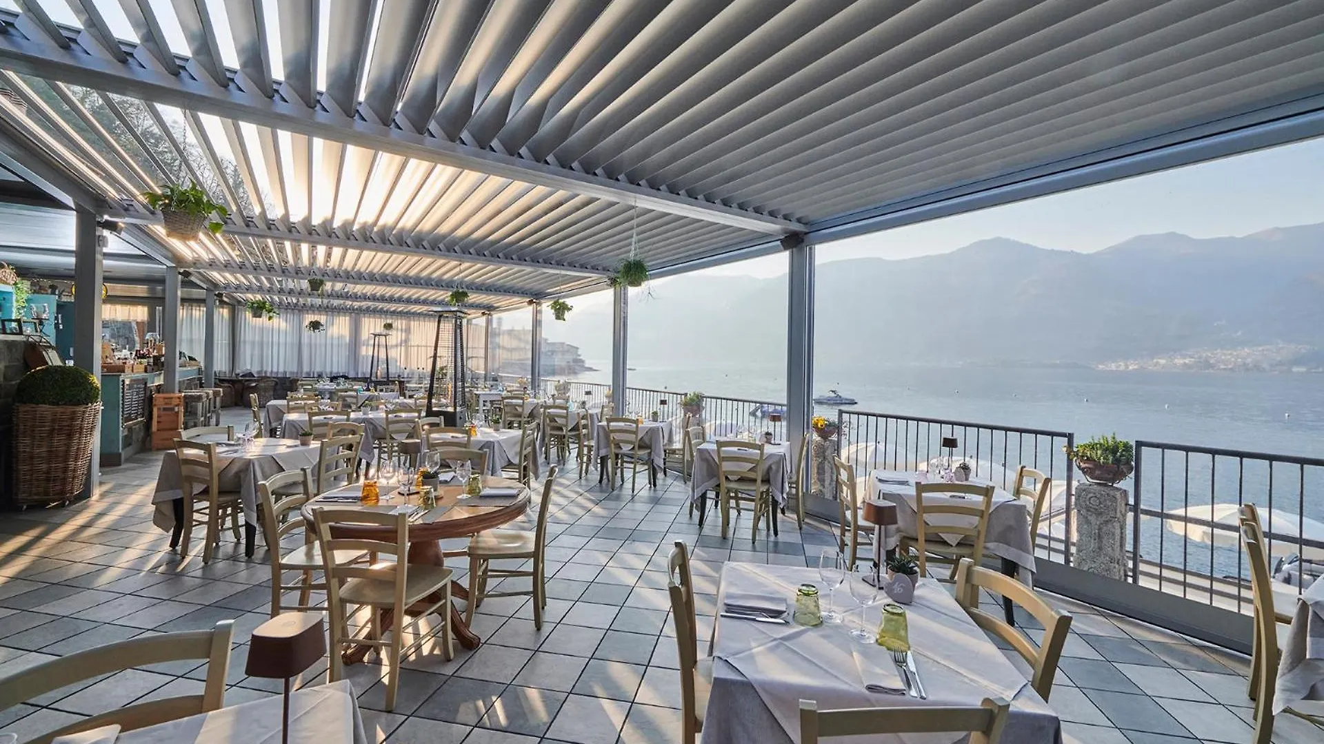 Lakeview Jonny House On The Roofs Lezzeno 0*,  Italy